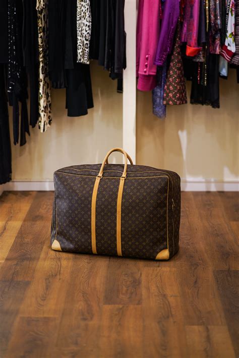 louis vuitton pescara|louis vuitton italy stores.